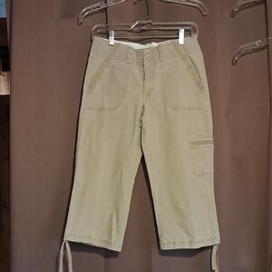 Dockers Khaki Capri Pants with Side Pocket